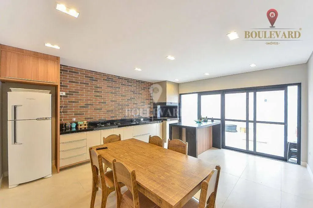 Casa térrea mobiliada com kitnets 3 dormitórios à venda, 172 m² por R$ - Cajuru - Curitiba