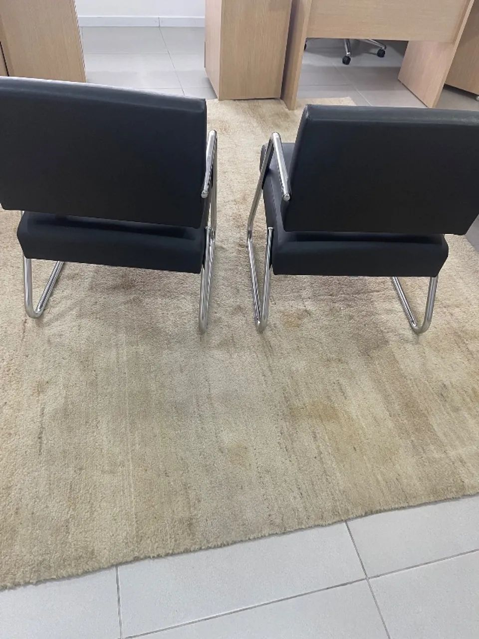 Poltrona semi nova 64315087876099122