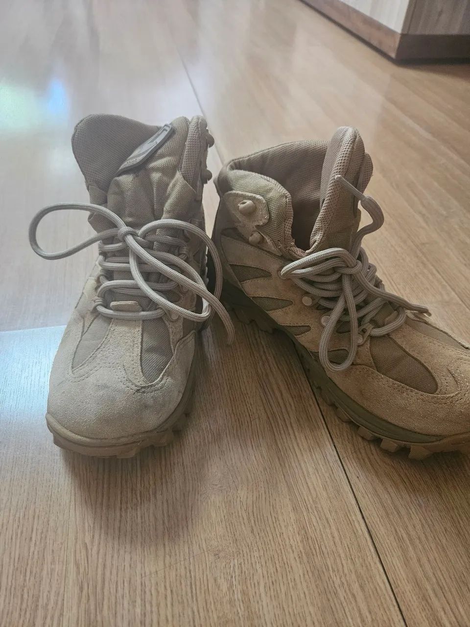 Botas de Acampamento Invictus