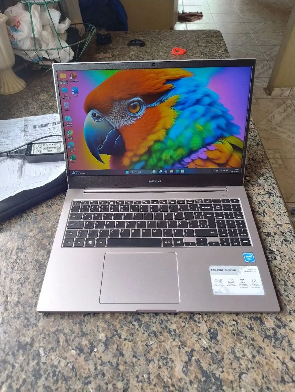 Notebook Samsung Book E20 Intel para estudos e trabalho 