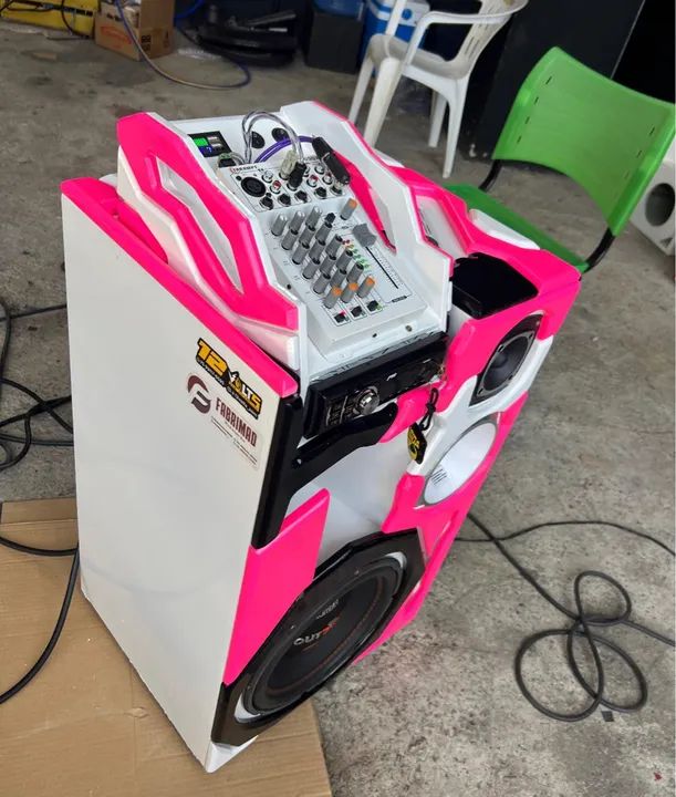 Vendo caixas bob completas novas 