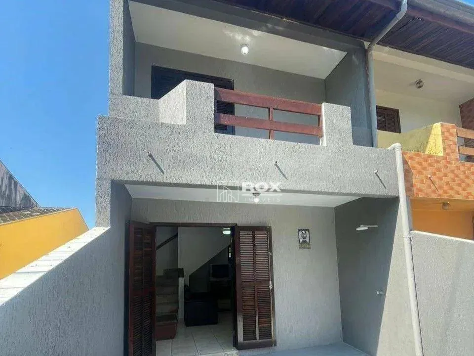 Sobrado no litoral com 2 quartos à venda, 82 m² - Betaras - Matinhos/PR