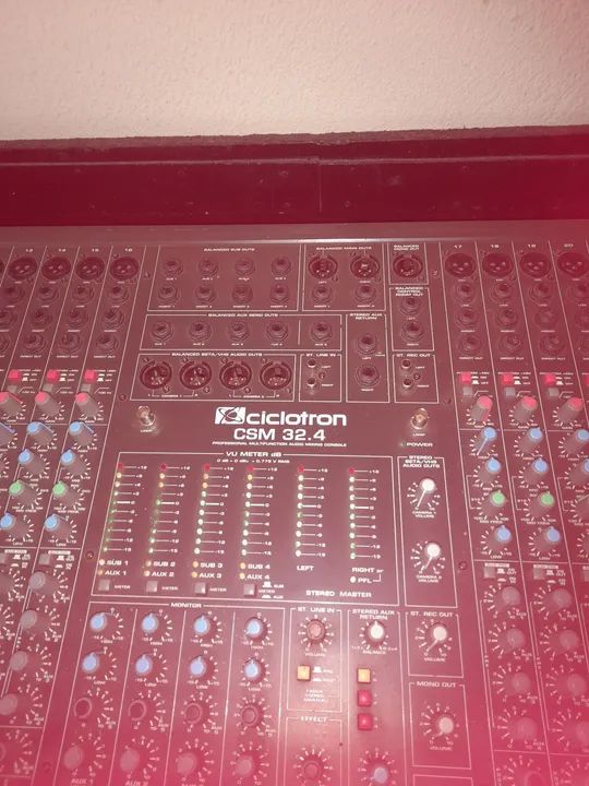 MESA CICROTROM CSM 32X4 SEMI NOVA - Foto 5