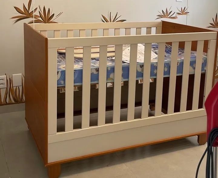 Berço que vira cama Matic 