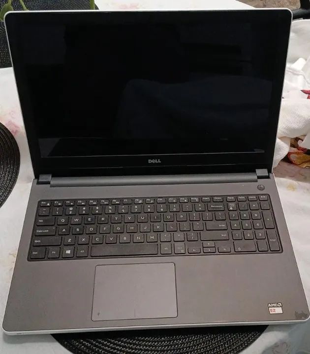 Notebook Dell AMD - Ótimo estado