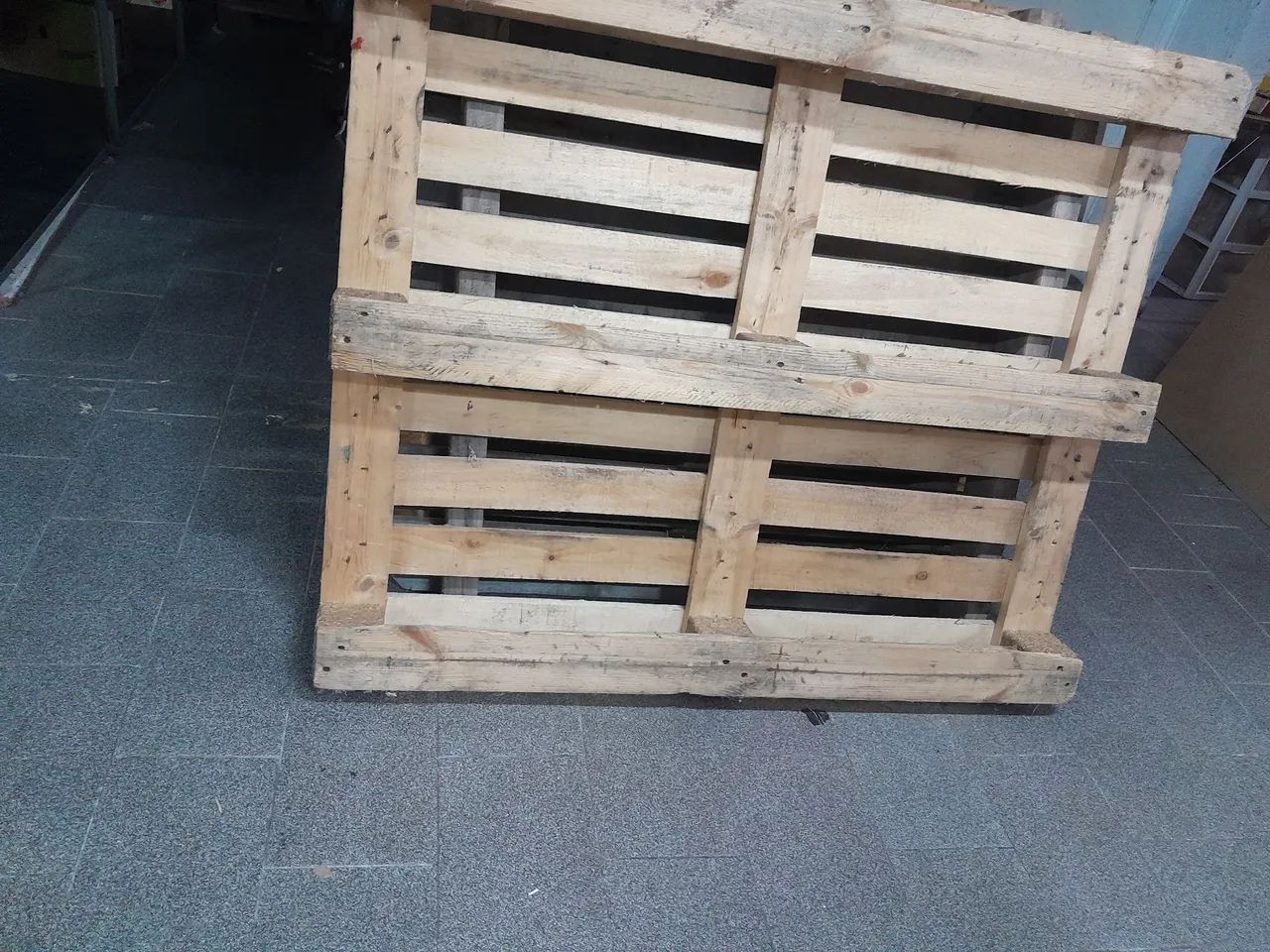 Pallet64363605842434121