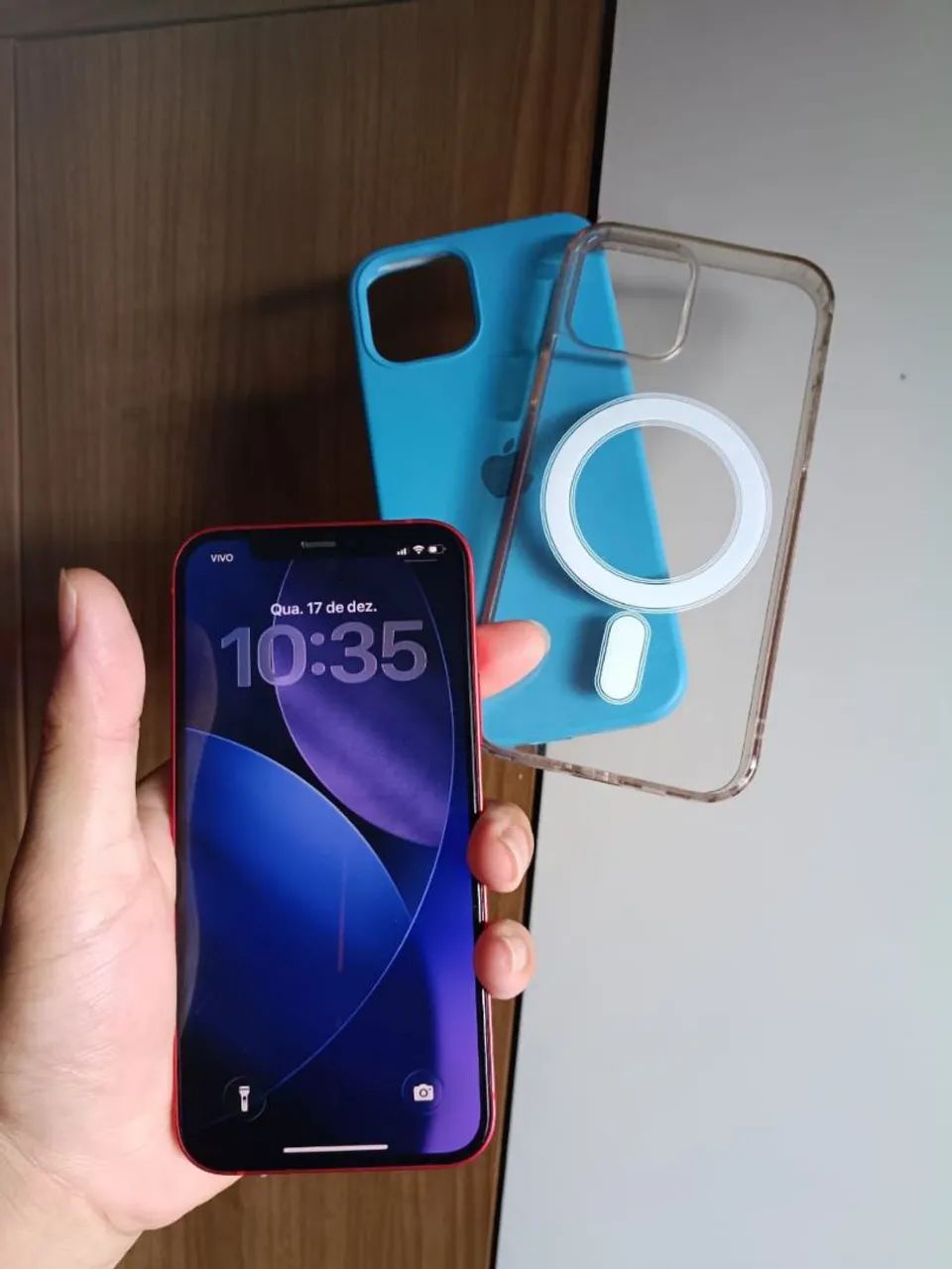 IPhone 12 vermelho todo original bem conservado 64 GB de memória