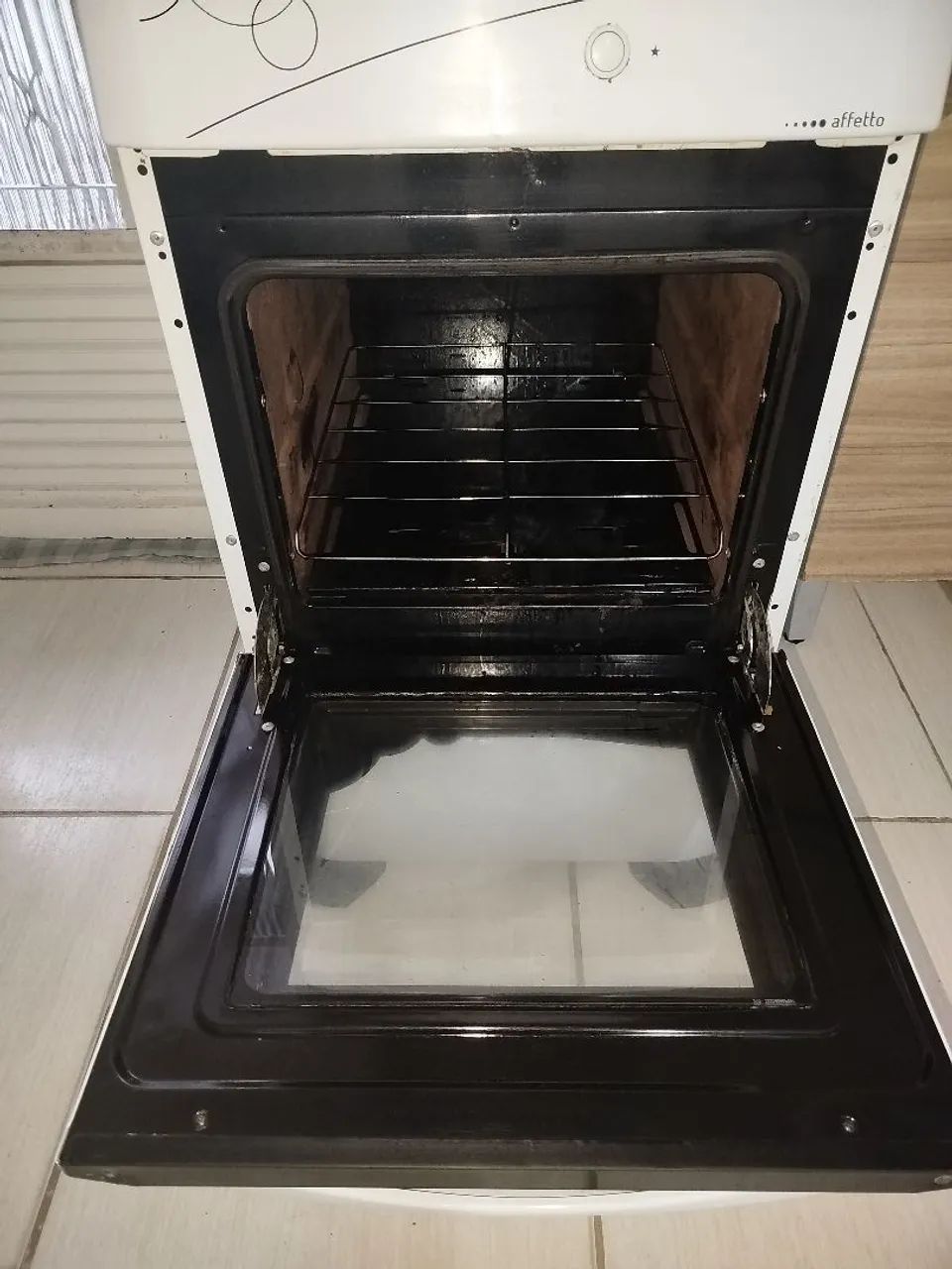 Fogão semi novo com forno funcionando  - Foto 2