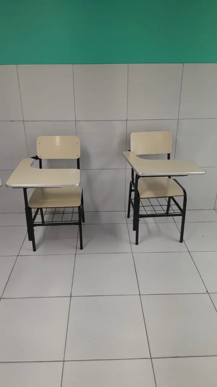 carteiras escolares/universitárias
