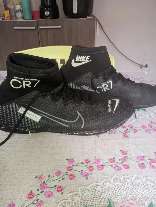 Chuteiras Nike CR7 Flyknit - Tamanho 43 - Foto 2