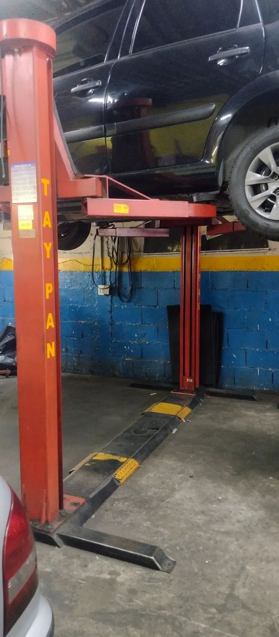 Vendo elevador automotivo 2800k trifásico 