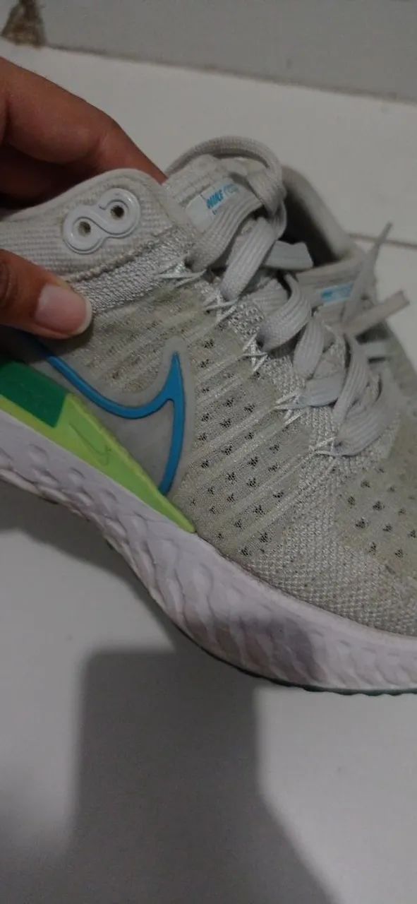 Tênis Nike Cinza e Azul - Foto 2
