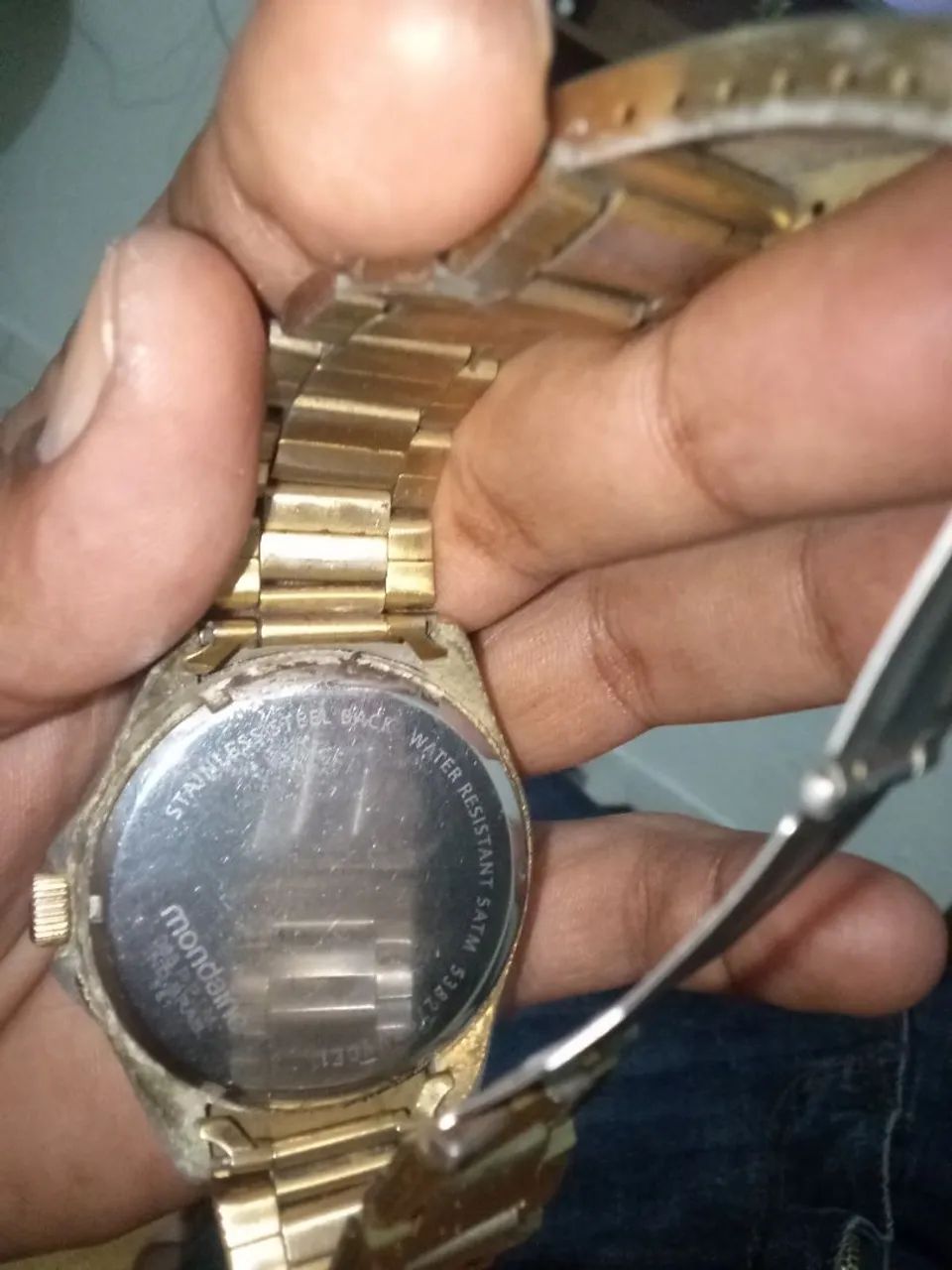 Relógio de pulso dourado masculino - Foto 2