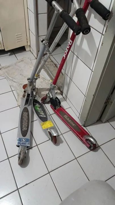 3 Patinetes - Rocha, Razor e Joyed