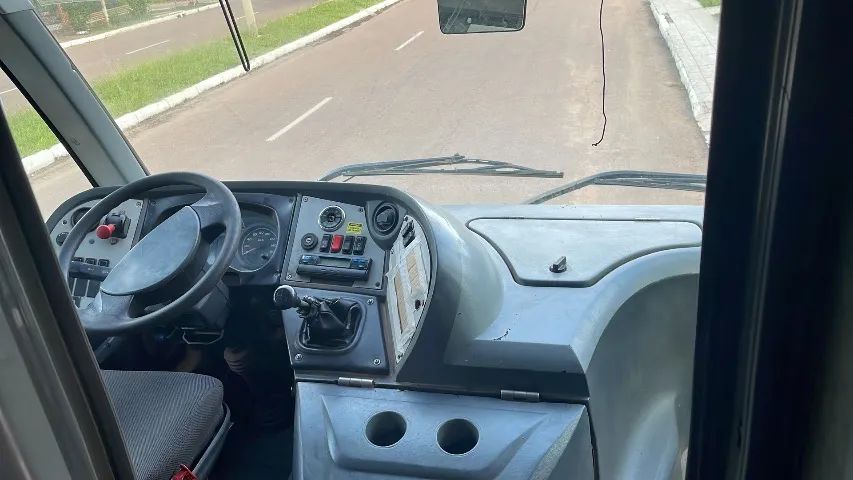 Micro ônibus sênior ano 2013 - Foto 4