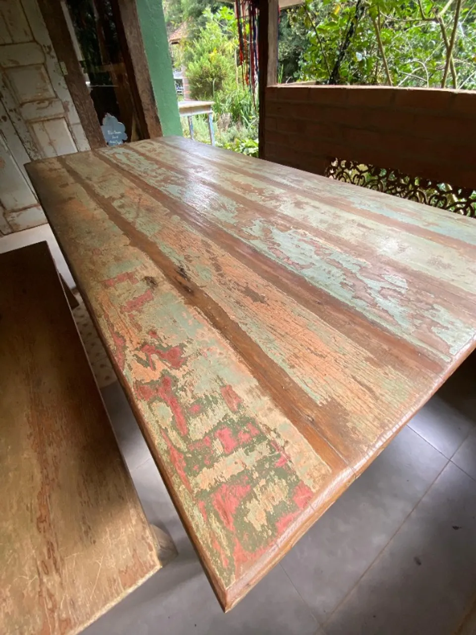 Mesa de madeira rústica