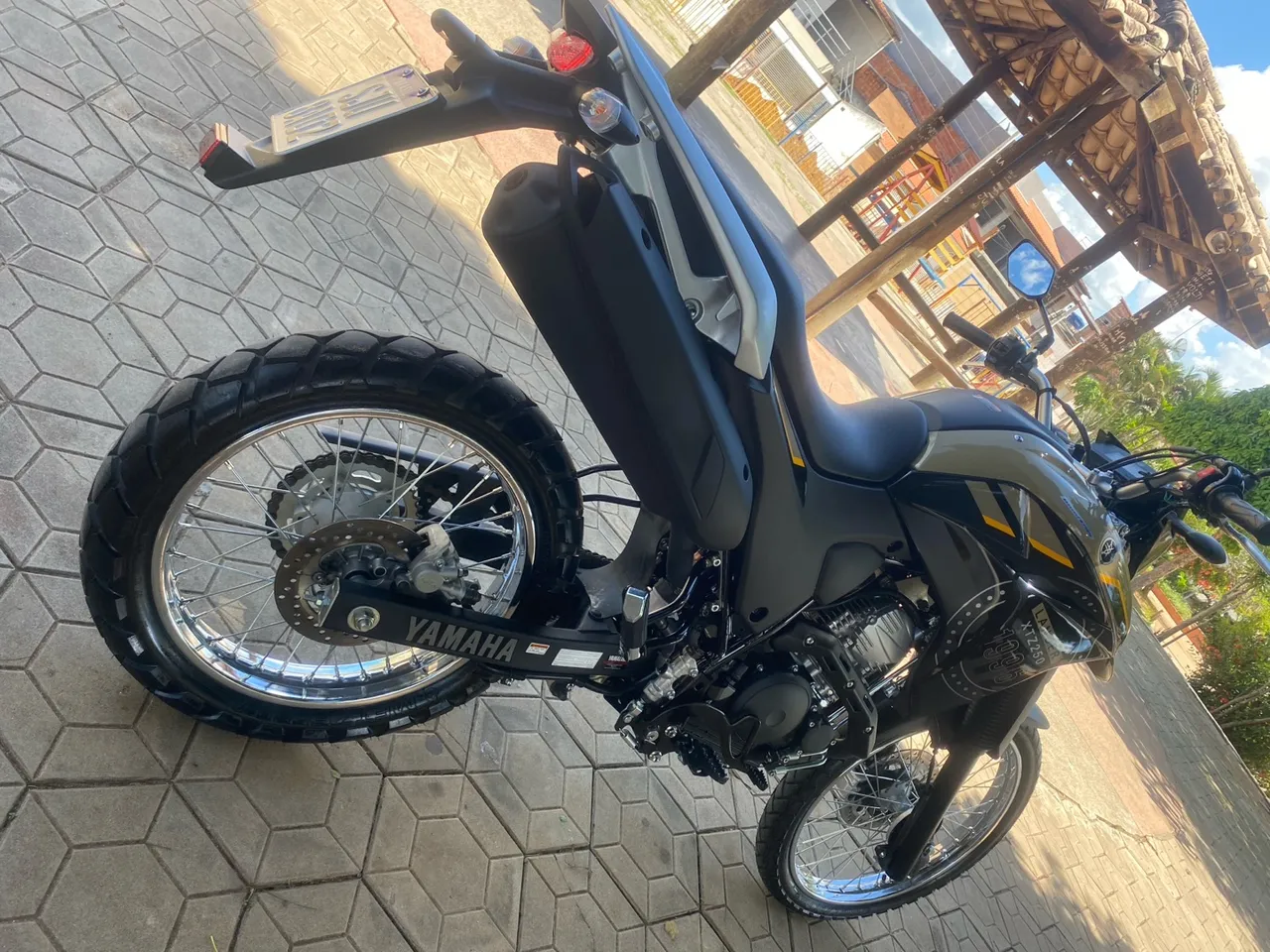 Yamaha XT250 Lander - Impecável