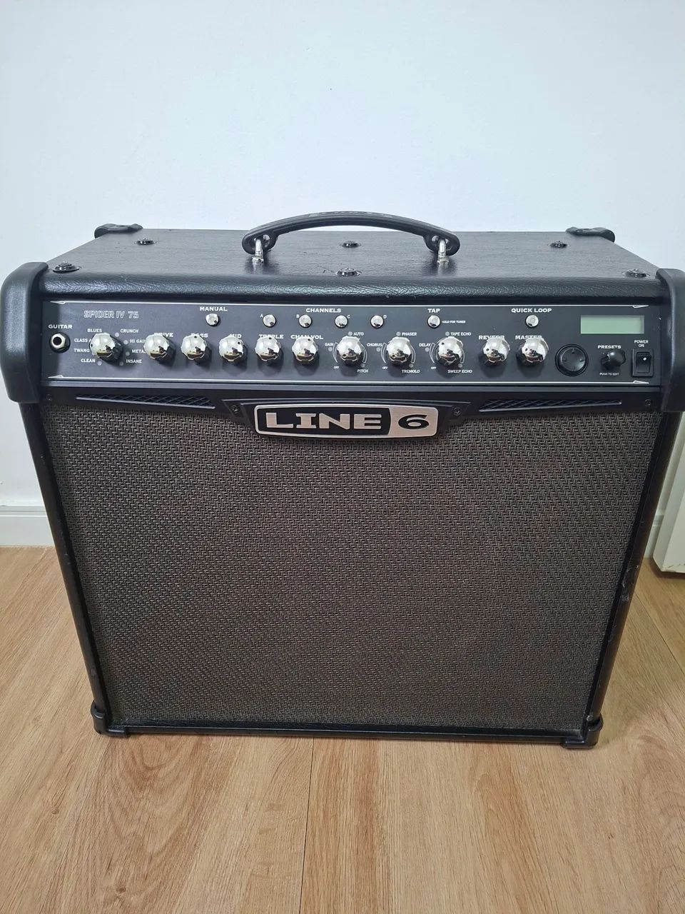 Amplificador line 6 spider IV75