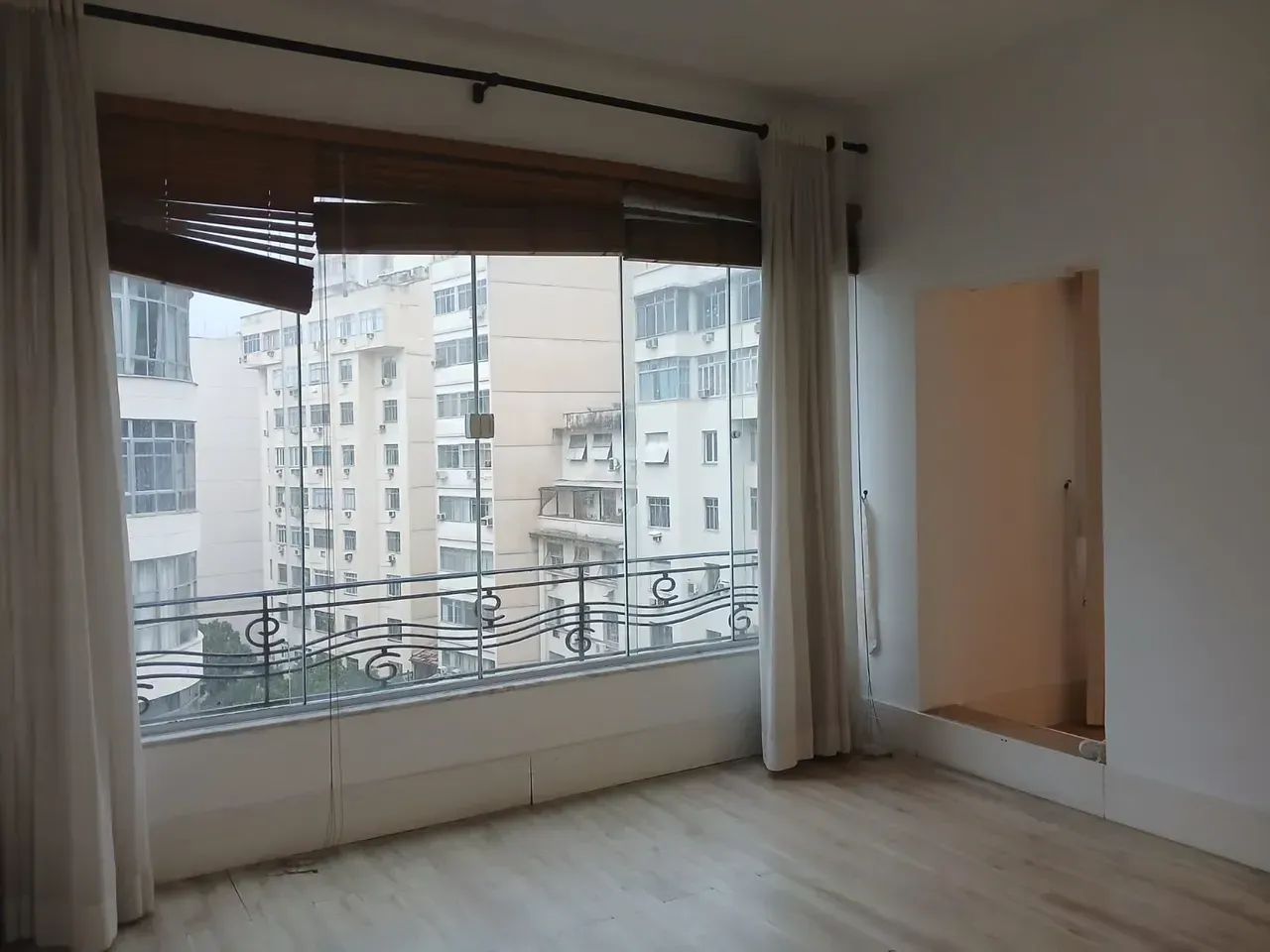 Apartamento em Copacabana com 2 quartos,suíte e garagem