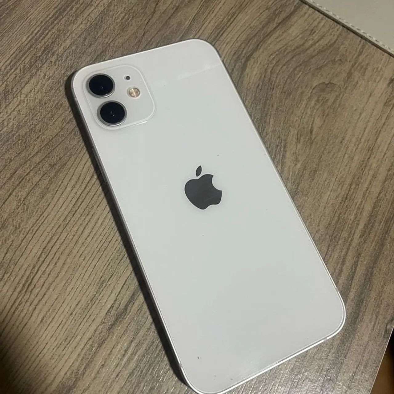 iPhone 12 (Danificado) 