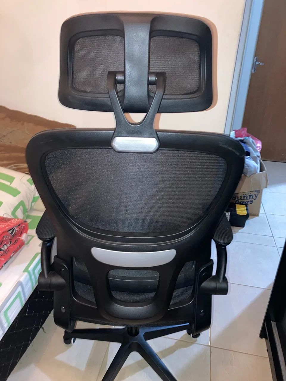 Cadeira Ergonômica LUVINCO SEMI NOVA - Foto 3