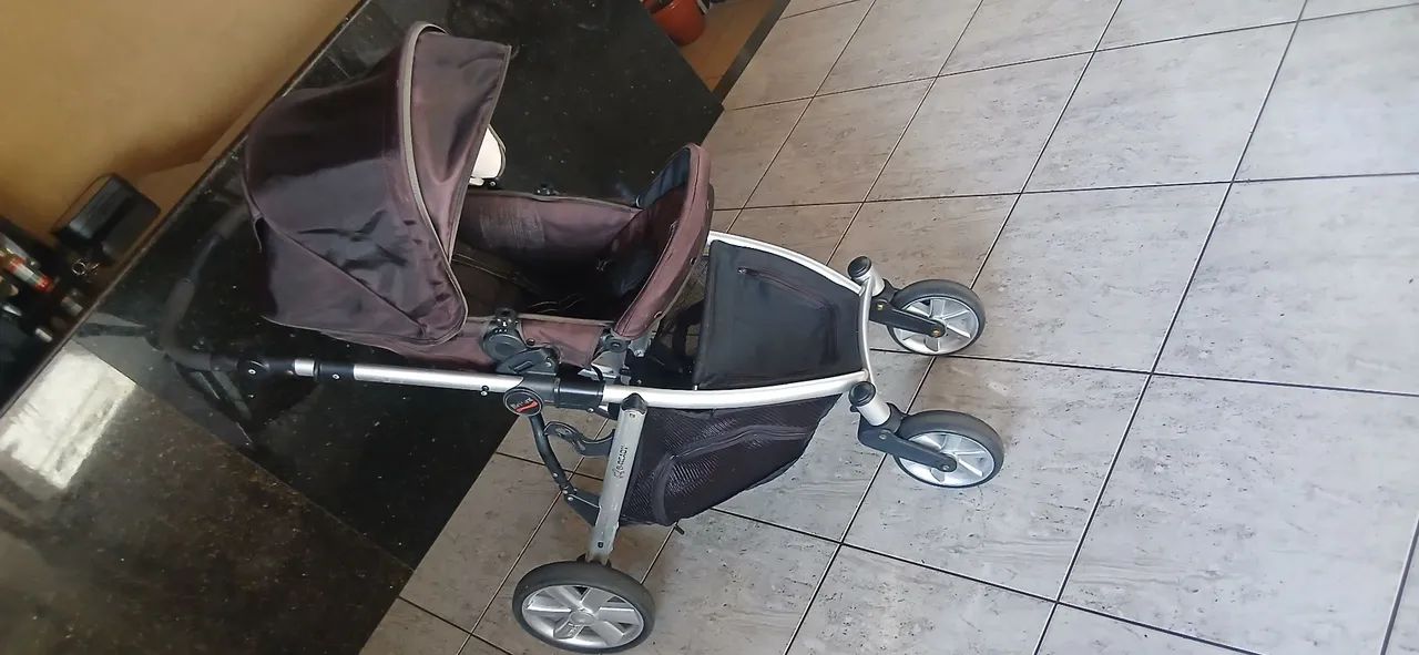 Vendo carrinho  de bebê! - Foto 3