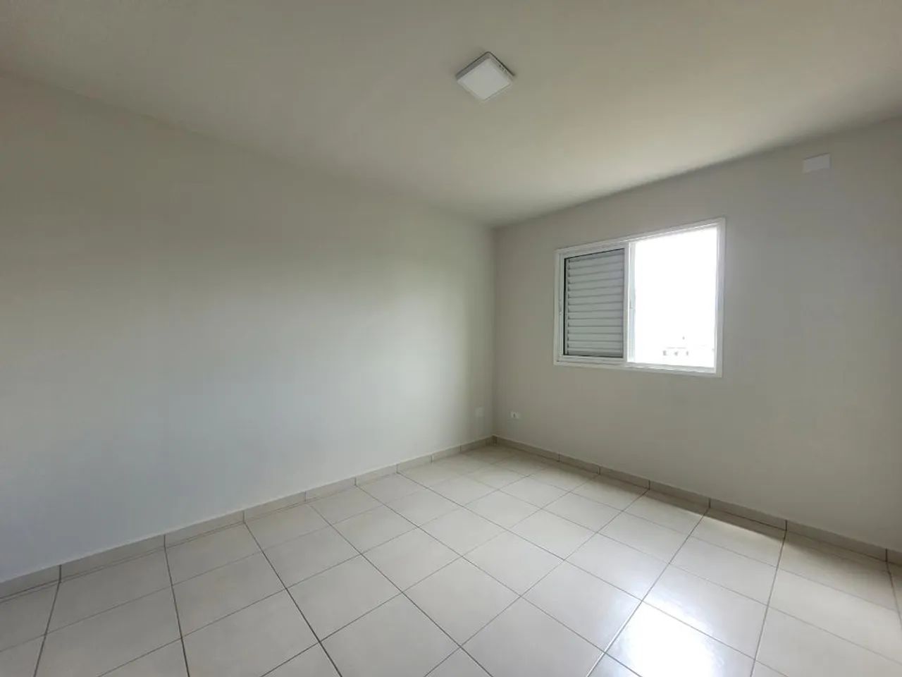 Apartamento para alugar em Maringá, Loteamento Sumaré, com 2 quartos, com 48.9 m², Sumaré  - Foto 4
