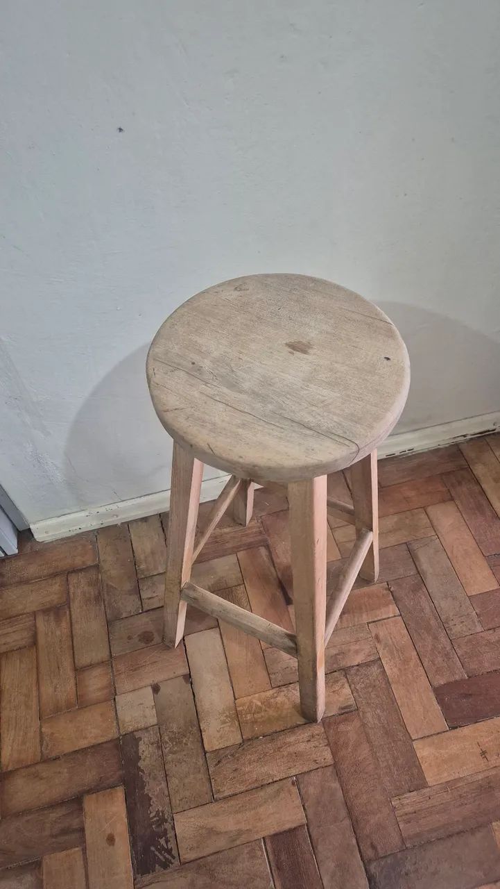 Banqueta alta em madeira  - Foto 4