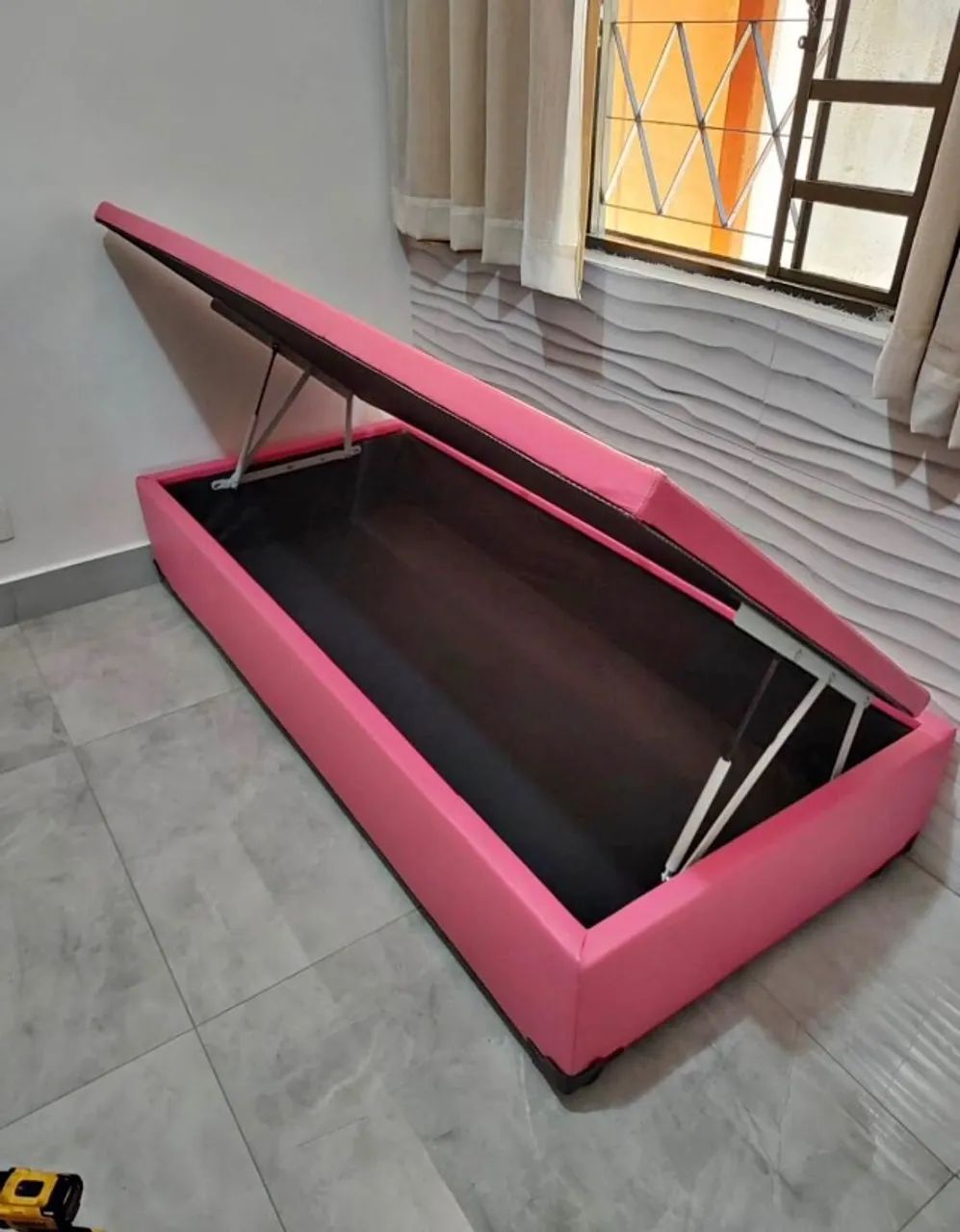 Box solteiro novo