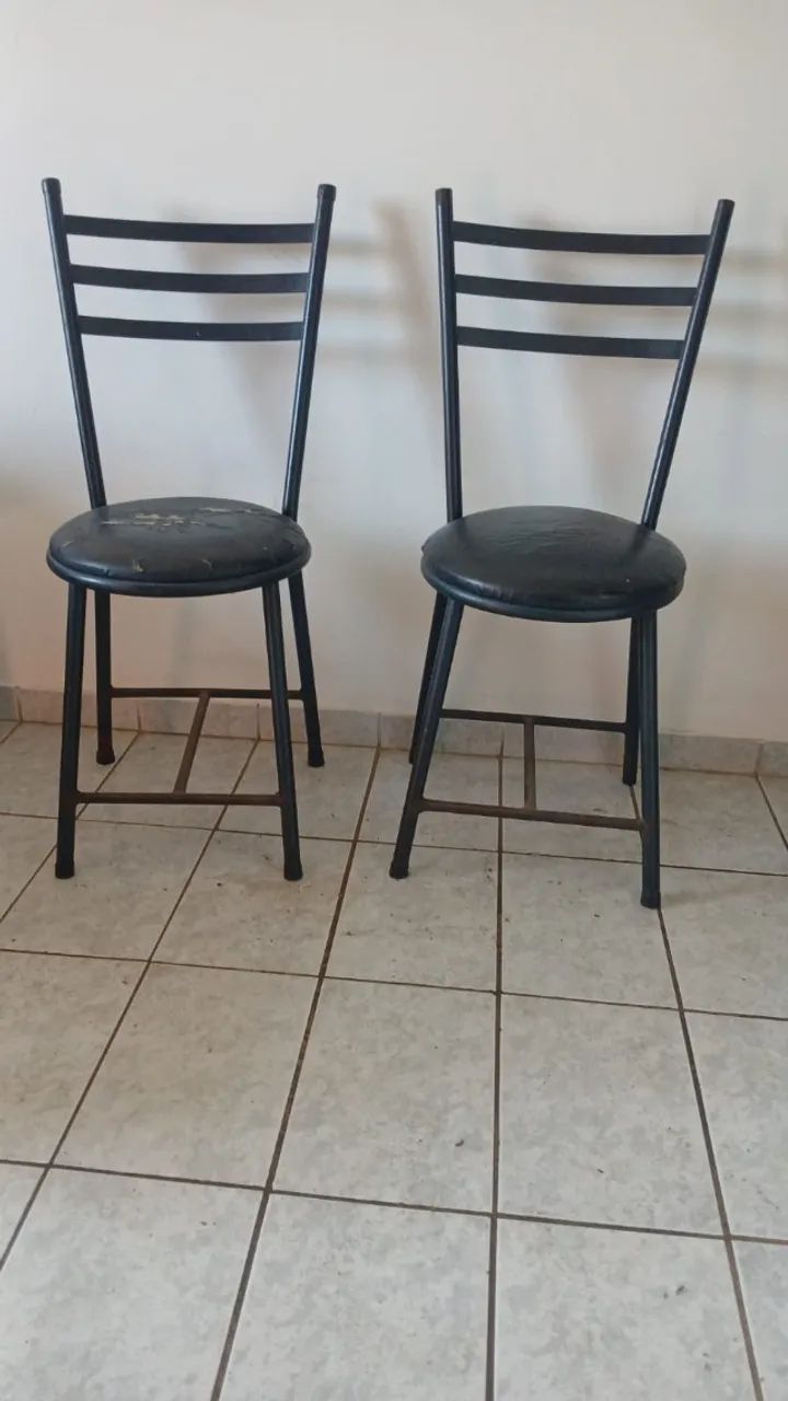Cadeira de metal