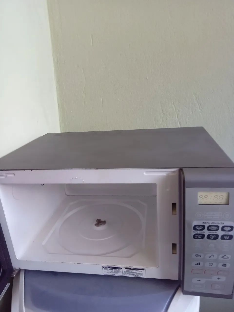 Micro-ondas brastemp 30L funcionado perfeitamente  - Foto 3