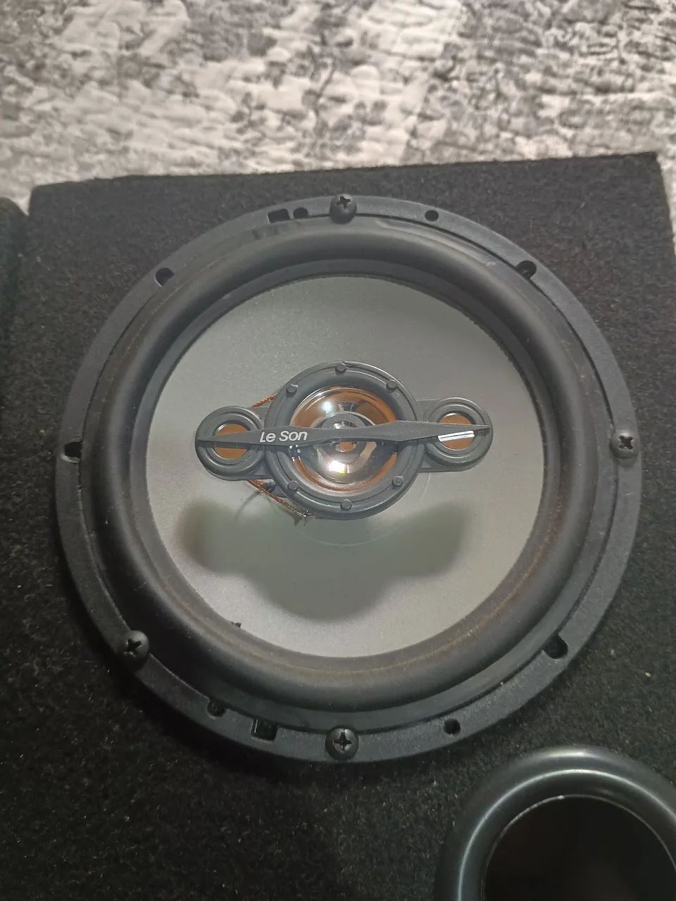 Caixas de som com alto falante de 6 polegadas 70 watts cada. - Foto 5