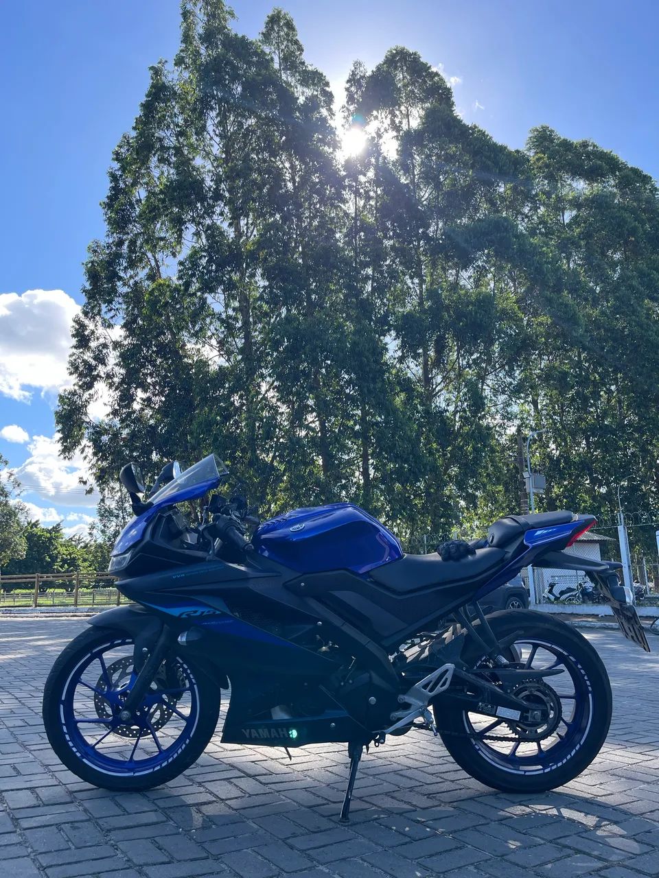 Yamaha R15
