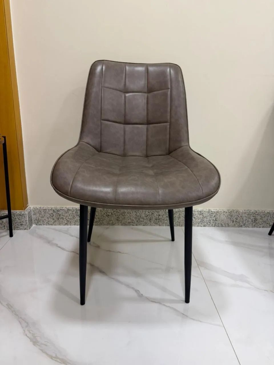 Cadeira de Couro Café - Foto 4