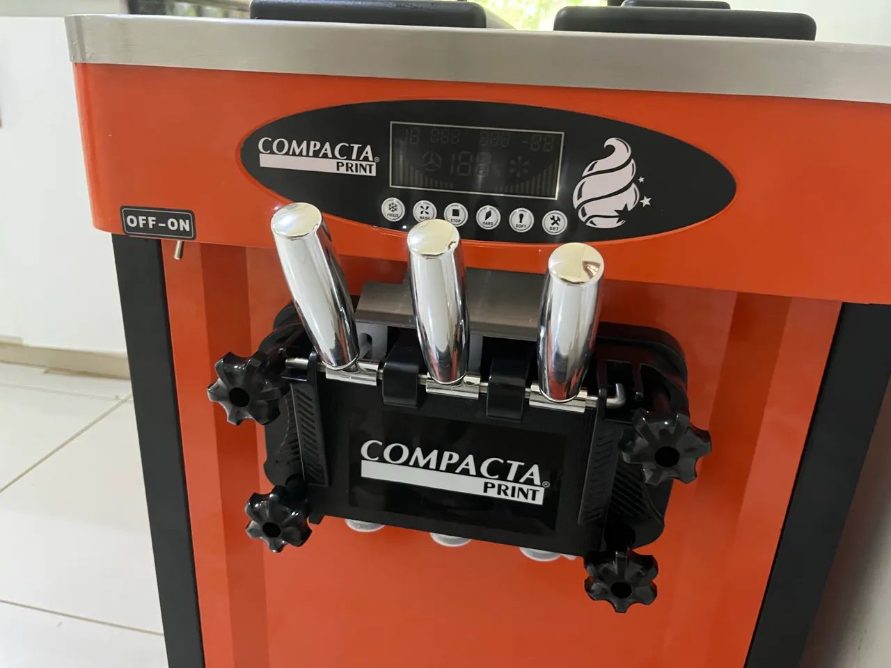 Maquina de sorvete soft Compacta Print - Foto 4