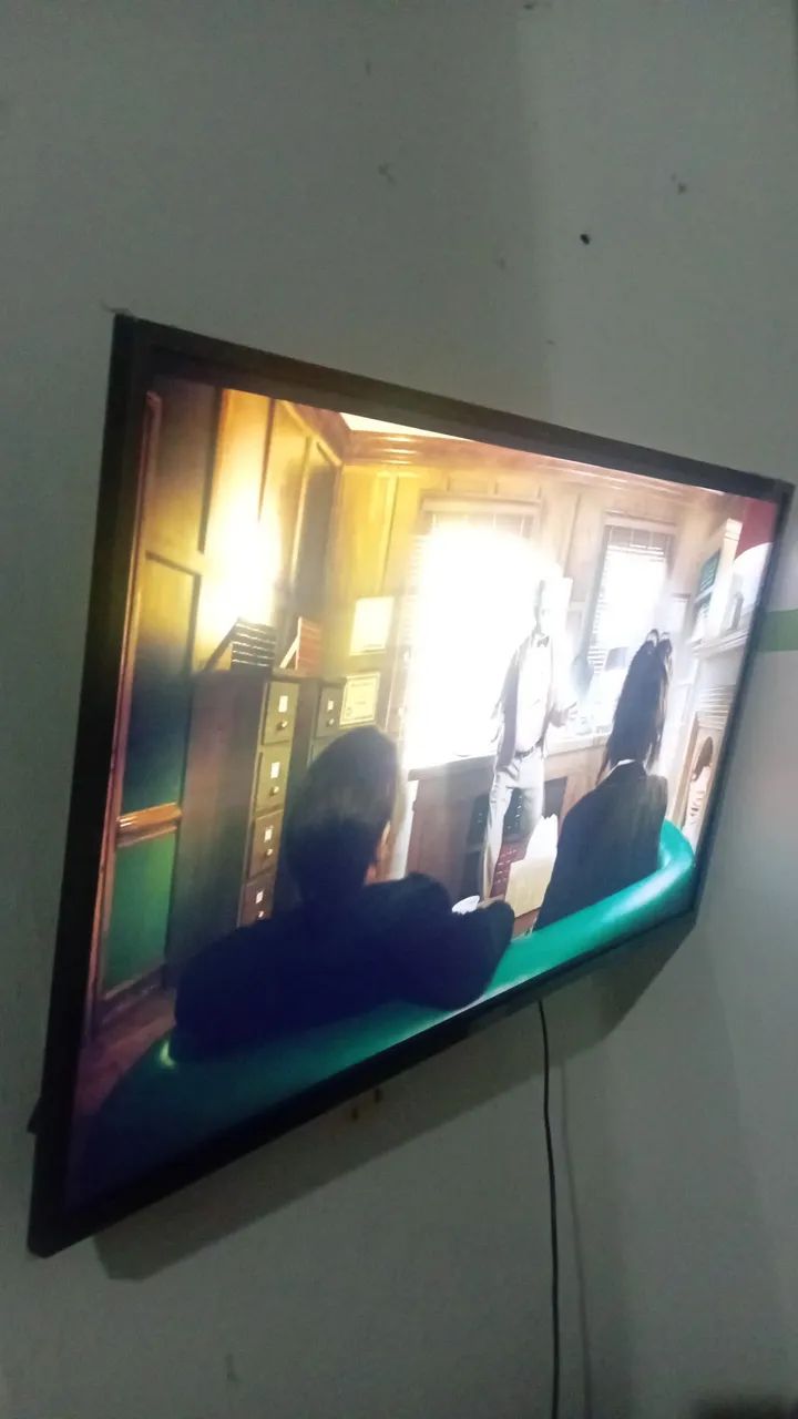TELEVISAO 43" LG IMPECAVEL SMART VALOR SUPER BARATO