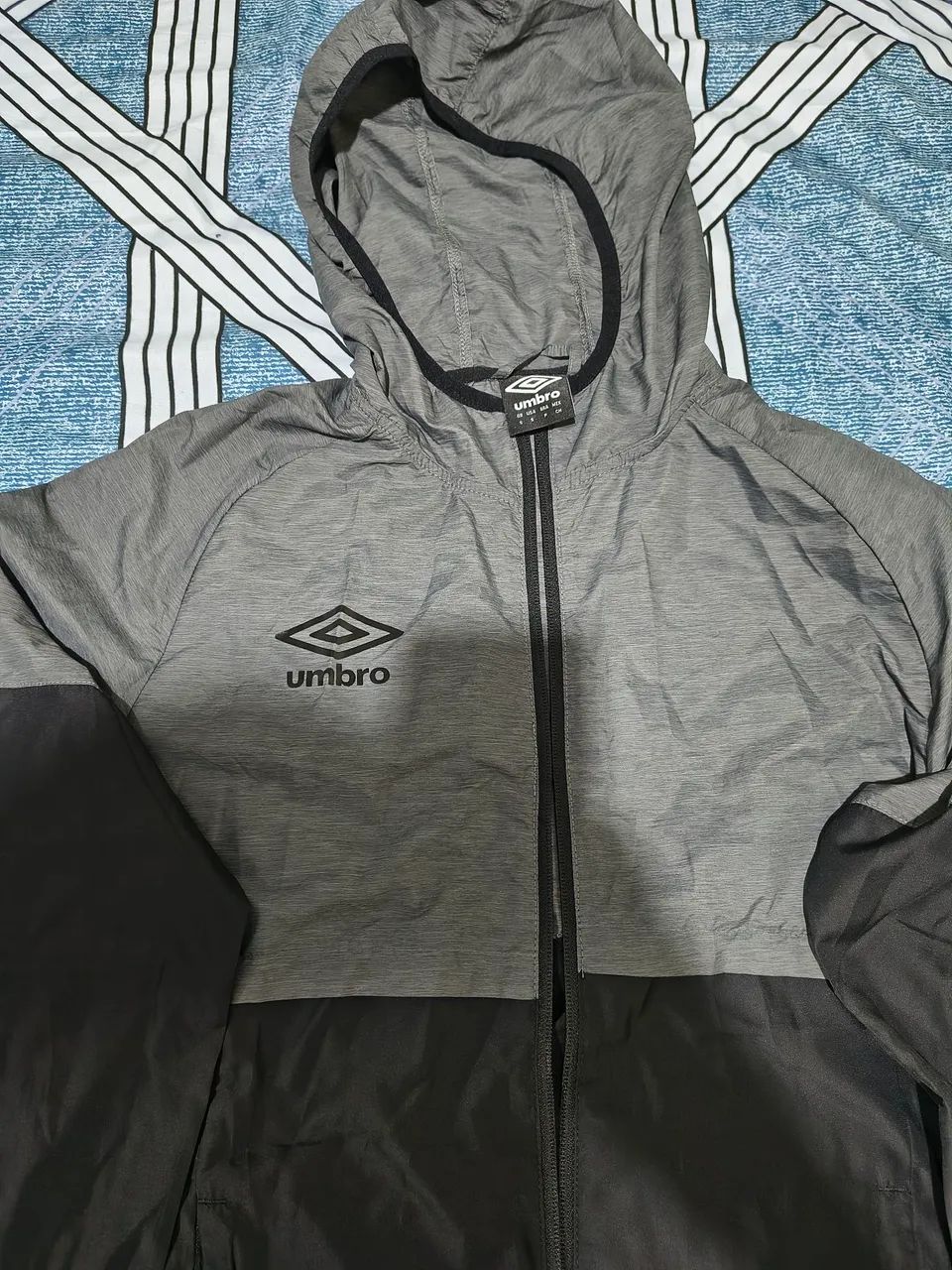 Jaqueta corta-vento Umbro  - Foto 2