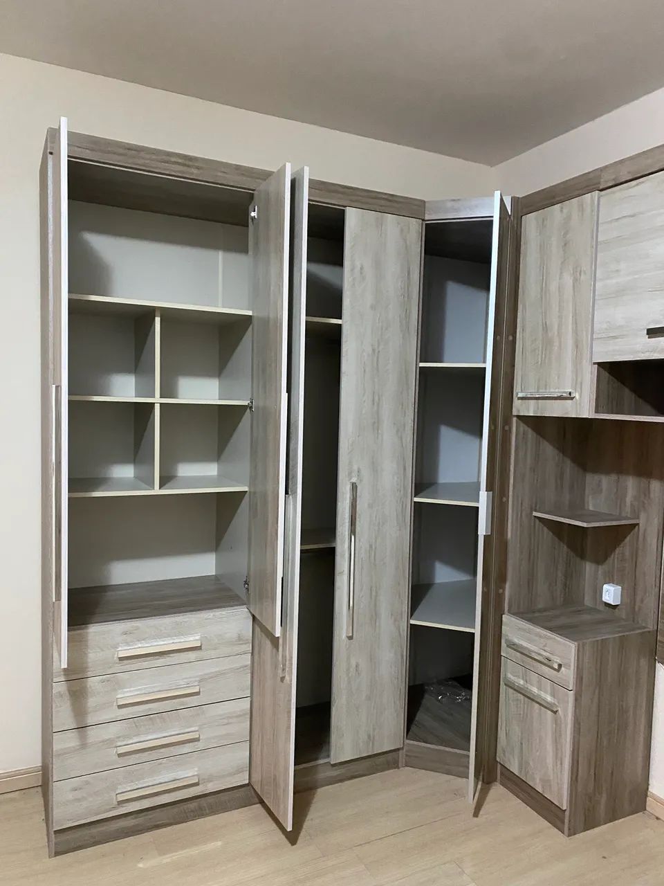 Guarda roupa modulado 6 meses de uso - Foto 2