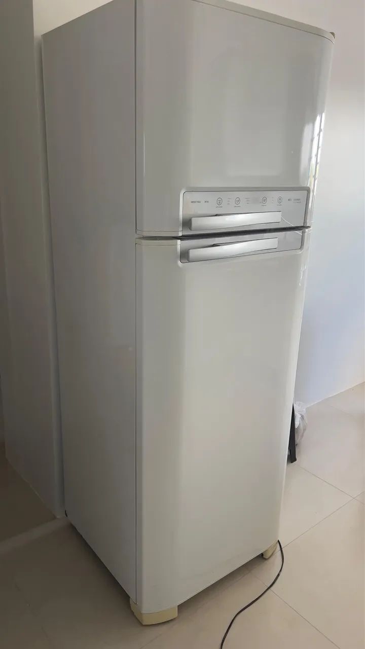 Geladeira Eletrolux - Foto 2