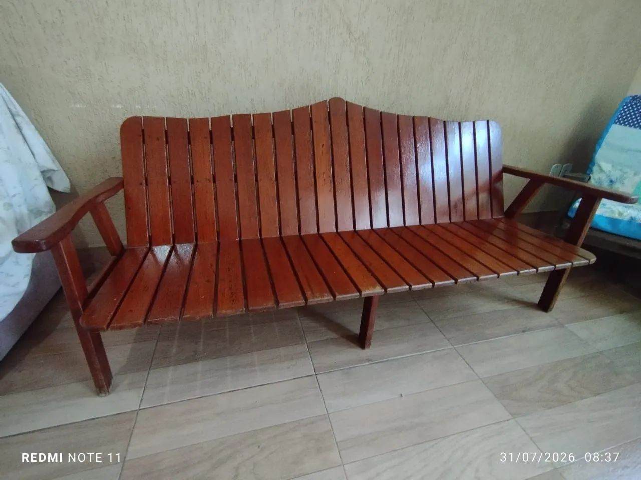 Banco de madeira pura - Foto 2