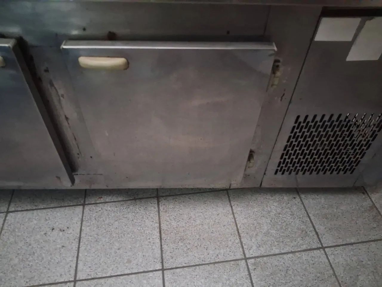 Vendo Balcão refrigerado horizontal inox  - Foto 3
