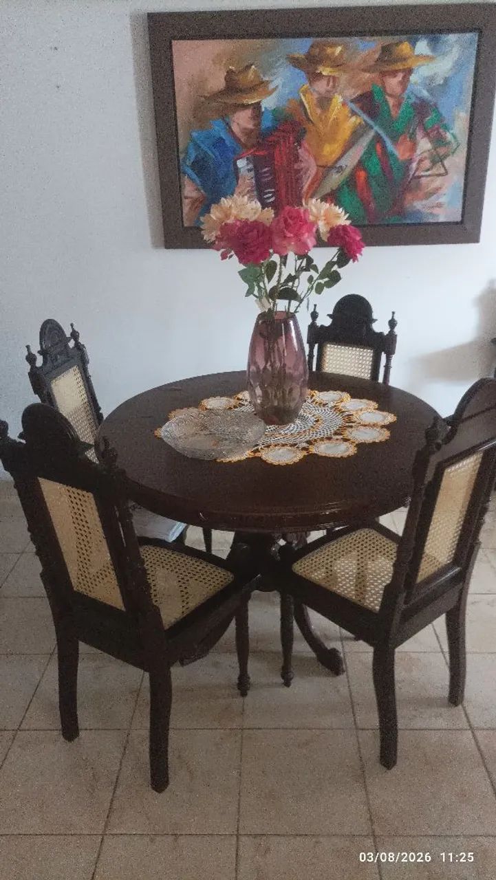 Mesa em madeira Nobre antiguidades 
