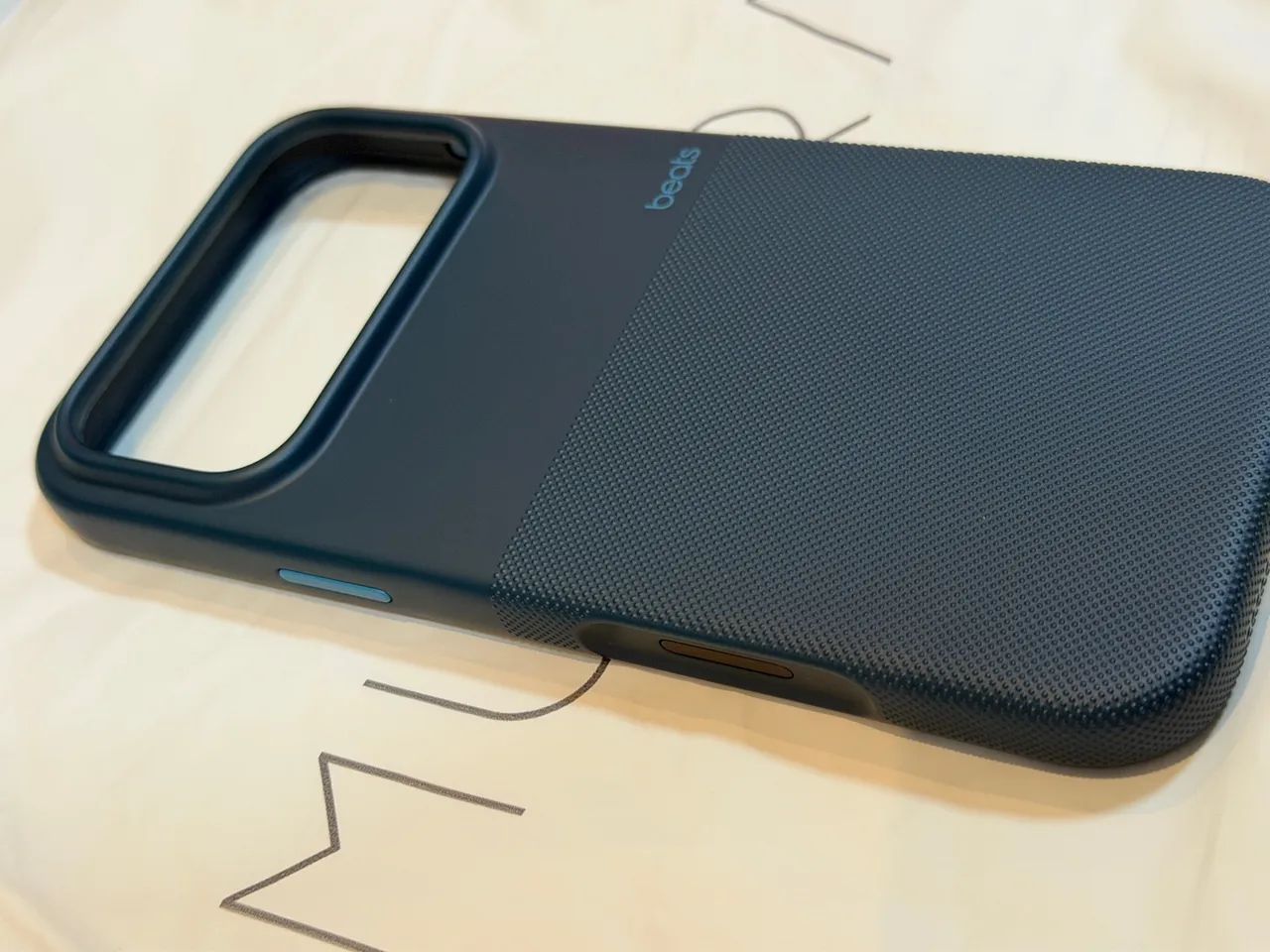 Capa Apple by Beats IPhone 17 18 pro Max Original - Foto 4