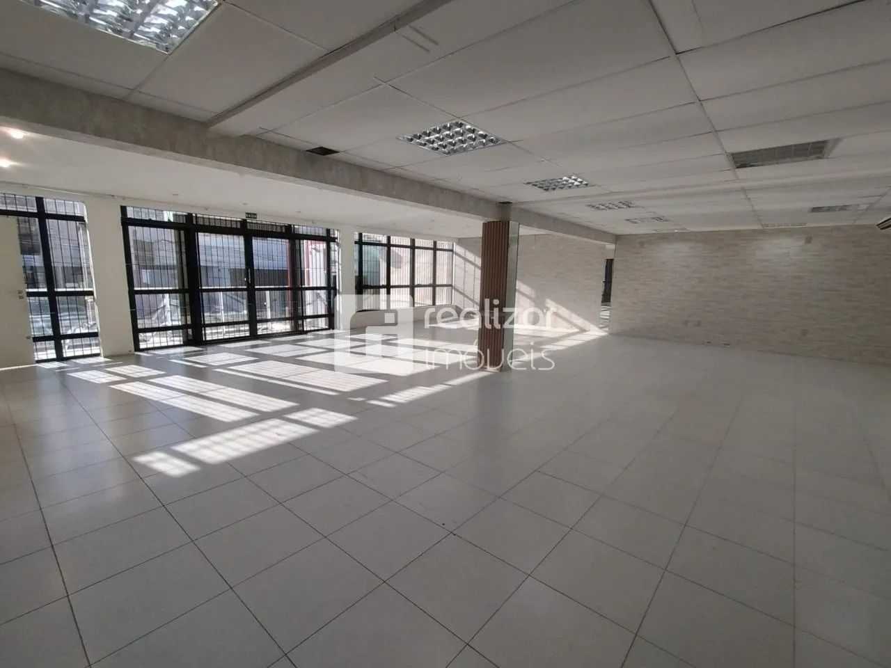 Prédio comercial no bairro Estreito, Florianópolis - Foto 3