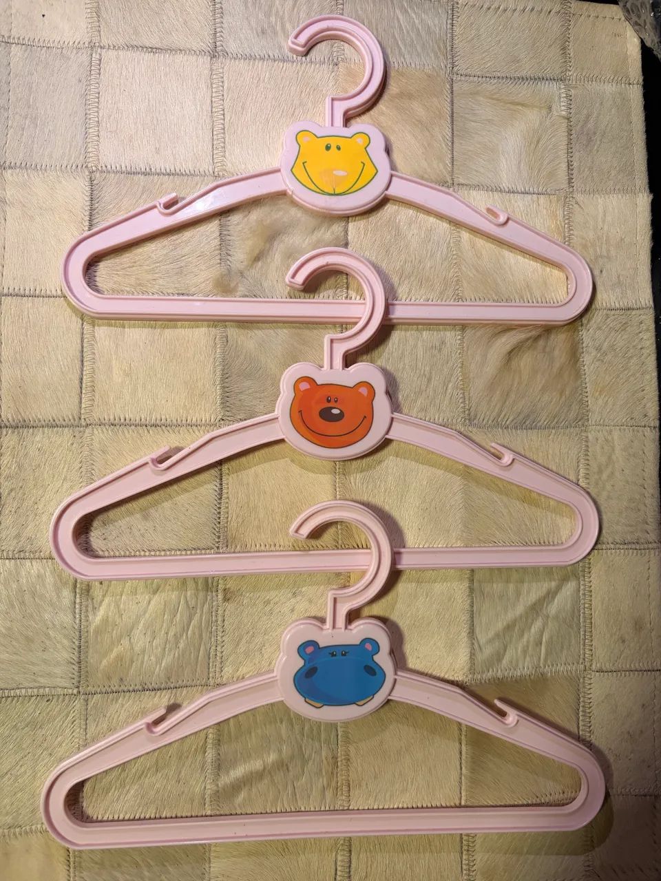 Cabides infantis com desenho