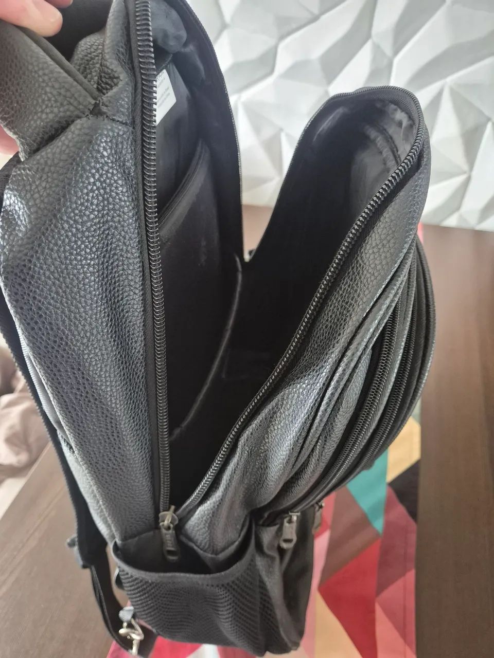 Mochila Executiva YEPP com Rodinhas - Preta - Foto 4