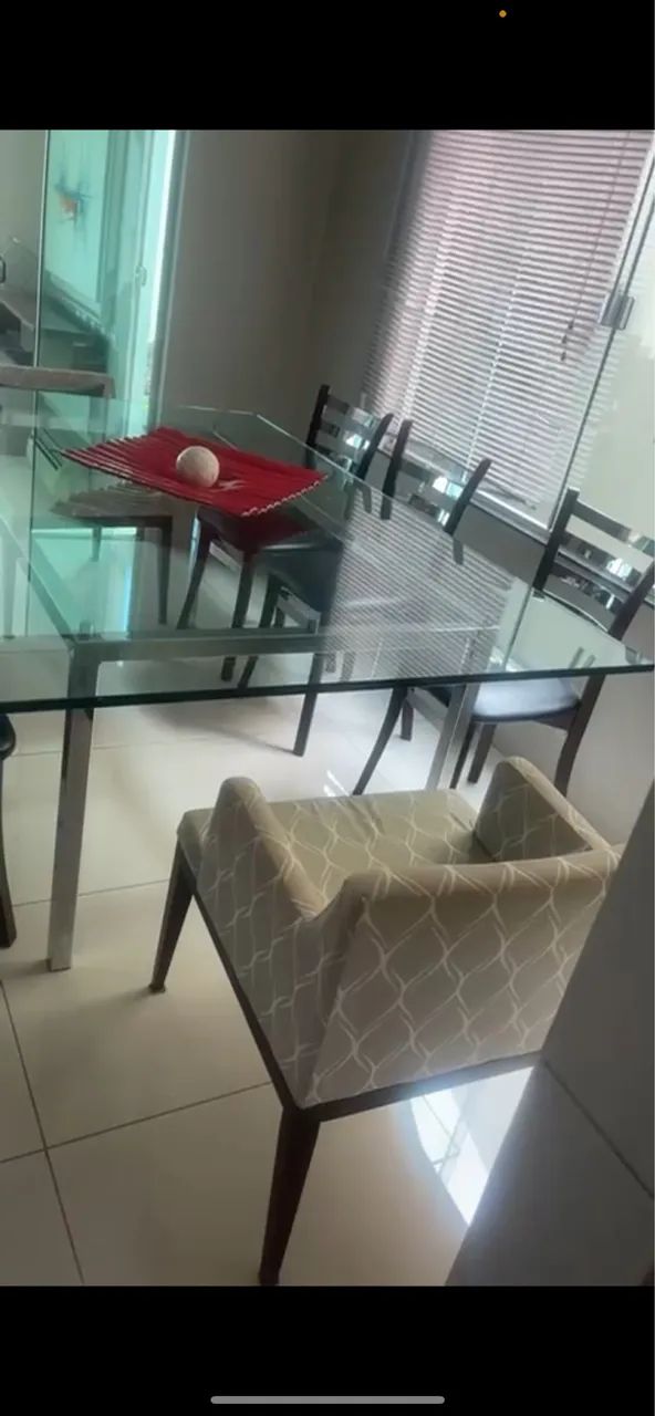 Mesa de vidro, para 8 lugares 