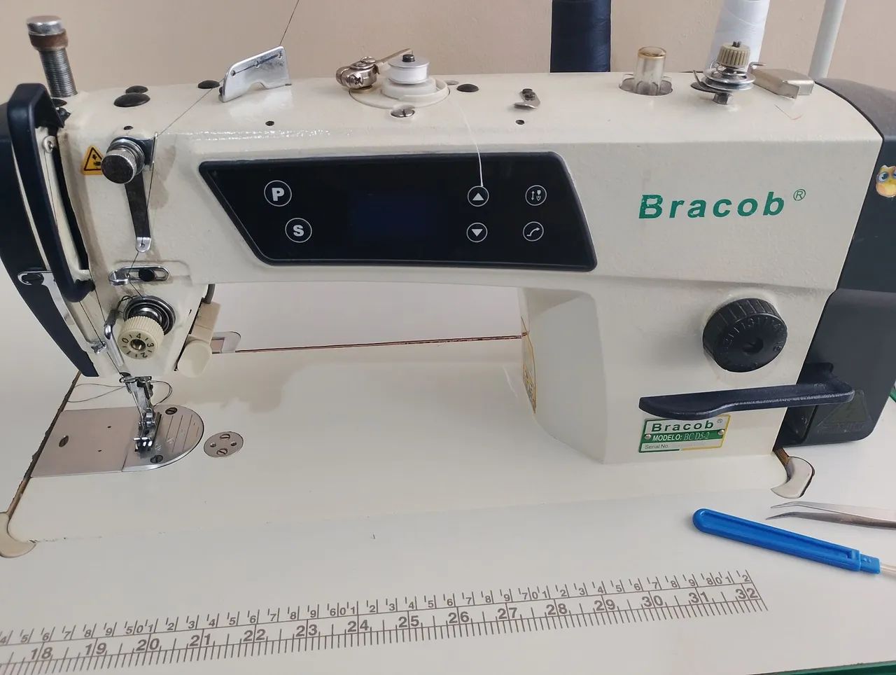 Máquina industrial reta Bracob