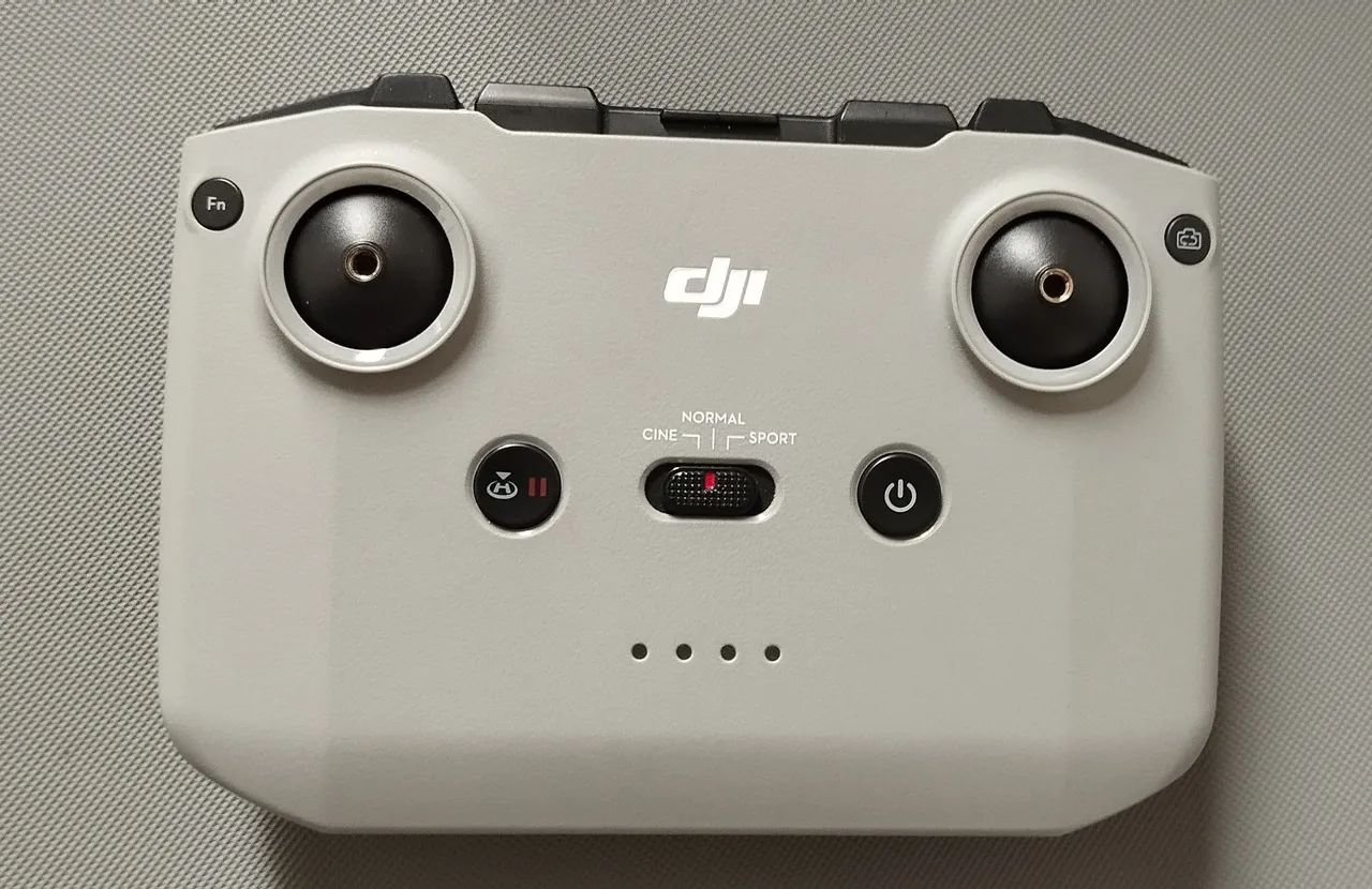 Controle de Drone DJI RC-N1 Praticamente sem uso  - Foto 2