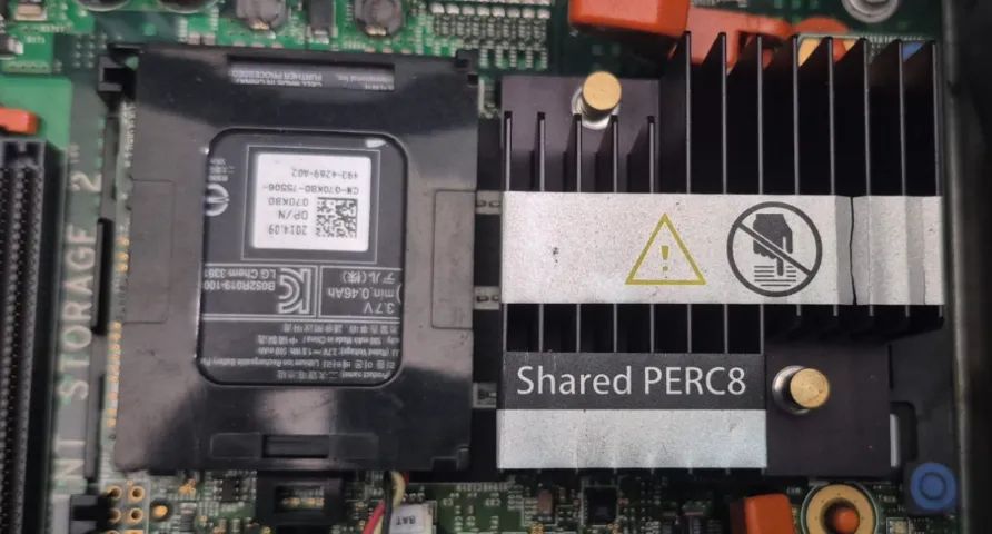 Controladora Vrtx Shared Perc 8 Card Dp/n: Op3wv4
